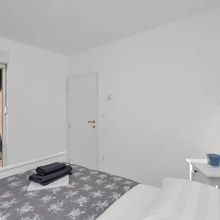 Apartment Lotte With Private Pool In The Center! *